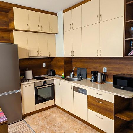 Business And Leisure Apartments In Mladost 2 With Free Garage Софія Екстер'єр фото